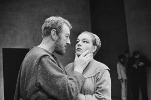 Alec Guinness y Simone Signoret en Macbeth