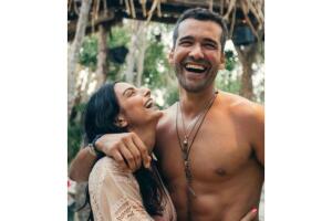 Aislinn Derbez (2).jpg