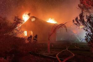Mujer hispana pierde la vida durante un incendio residencial en Yuma; ya fue identificada