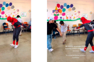 maestra_enseña_cumbia.png
