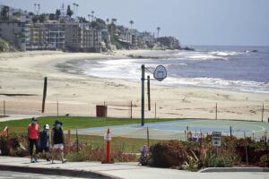 Virus Outbreak-California Beaches