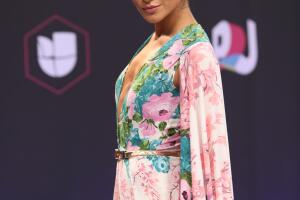 Alejandra Espinoza en Premios Juventud 2017