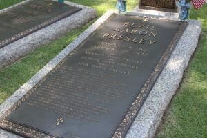 elvis_grave.jpg