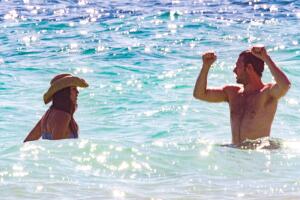 PREMIUM EXC Eiza Gonzalez and Luke Bracey