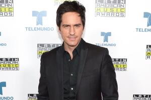 famosos que son adoptados