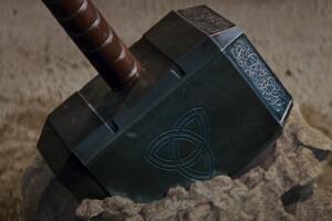 mjolnir marvel mcu.jpg