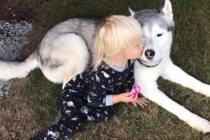 Everlee y su perro Dude