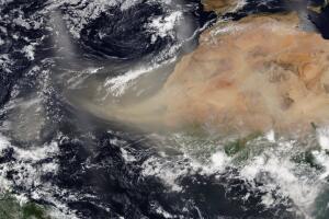 nube-de-polvo-del-sahara-noaa-23641.jpg