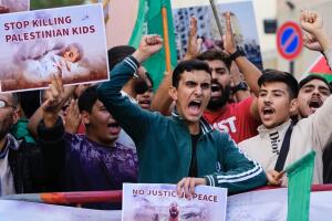 Palestinos protestan en Líbano