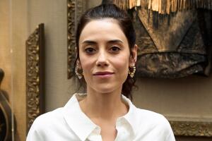 Cansu Dere está viva: la actriz turca de la telenovela Madre reaparece
