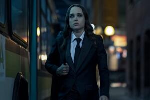 White Violin Vanya personaje de Elliot Page the umbrella academy.jpg
