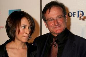 Zelda Williams y su padre Robin Williams.jpg