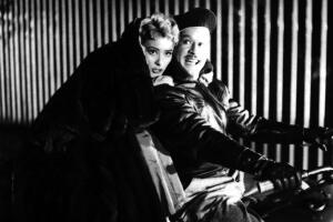 Silvia Pinal con Pedro Infante en ‘El Inocente’ de 1956 Mezcalent.jpg