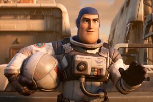 lightyear película de disney 2.jpg