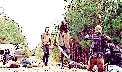 gifs-de-michonne-the-walking-dead-4.gif