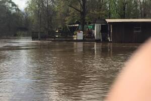 Deweyville, Texas se encuentra bajo el agua