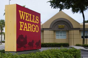 Earns Wells Fargo