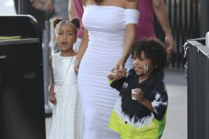 EXC  Kim Kardashian, Saint West, North West