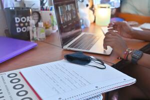 Students At The University Of New Mexico Attend Classes On First Day Of New School Year