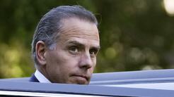 El presidente Biden indultó a su hijo Hunter y afirma que la política "infectó el proceso" judicial