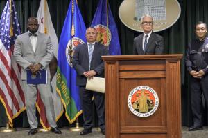 Delegado de seguridad de Los Ángeles investigado por amenaza de bomba falsa