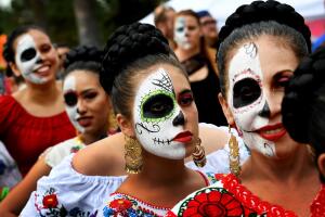 Día de Muertos en el panteón de Hollywood