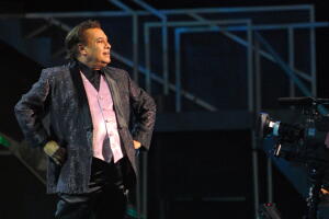 Juan Gabriel Harry Styles