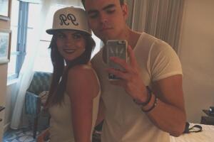 Laura Carmine y Adriano Zendejas