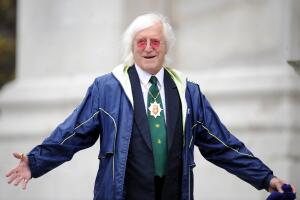 Jimmy Savile historia Fama Netflix.jpg