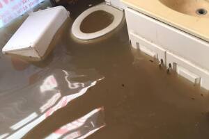 Deweyville, Texas se encuentra bajo el agua