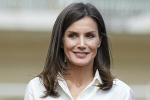reina-letizia-camisa-blanca.jpg