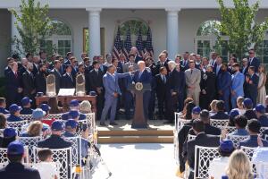 Dodgers en la Casa Blanca entre críticas por políticas migratorias y jugadores ausentes 