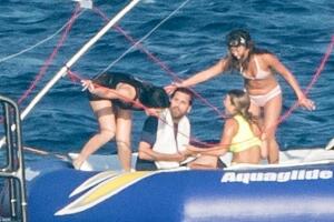 EXC Kylie Jenner, Travis Scott, Sofia Richie and Scott Disick