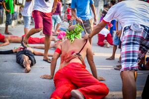 Así se vive la Semana Santa en Filipinas