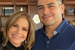 María Sorté con su hijo Omar García Harfuch