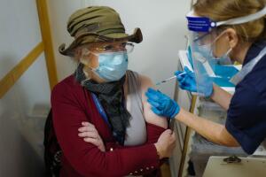 NHS England Starts Covid-19 Vaccination Campaign                                        "n