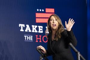 Ronna McDaniel, presidenta del Comité Nacional Republicano, está en la mira de Donald Trump.