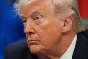 Donald Trump firma orden ejecutiva