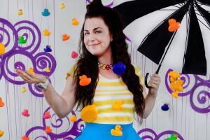 Amy Lee vocalista de Evanescence canciones infantiles Facebook.jpg