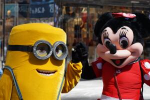 La Ciudad vs. Personajes de Times Square 