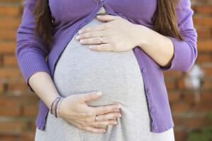 Saiba o que o bebê pode sentir dentro da barriga da mãe