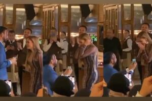 Alma Cero mostró cómo le propuso matrimonio su joven novio