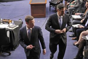 Zuckerberg en el Senado