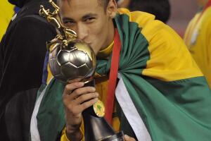 Brazil midfielde Neymar kisses his Best