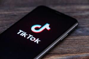 celular-aplicacion-tik-tok.jpg