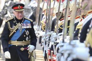 El rey Carlos III es el jefe de Estado de Canadá y comandante en jefe de sus fuerzas armadas.