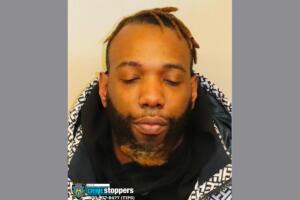 Un hombre es arrestado por apuñalar a dos personas en Manhattan