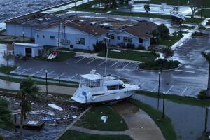 Hurricane Milton Barrels Into Florida