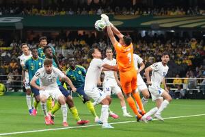 Colombia Uzbekistan WCup Soccer