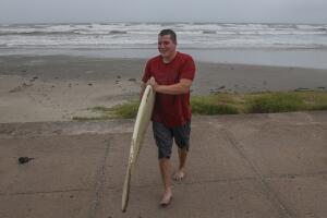 GALVESTON/GalvestonSurf4.jpg